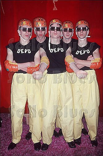 Devo Helmets Full Ringflash.jpg