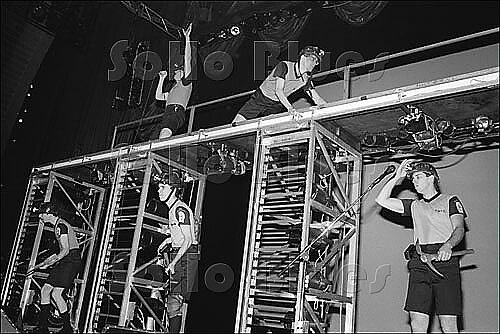 Devo Stage Metal.jpg