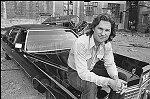 Hollywood star Kurt Russel promoting 'Escape From New York'.<br>NYC 6/29/81<br>3510-20<br>From SoHo Blues - A Personal Photographic Diary of New York City in the 1970s by SoHo Weekly News chief photographer Allan Tannenbaum