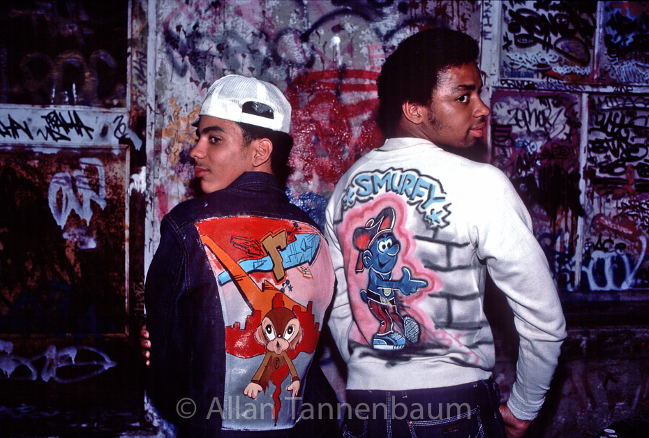 Hip-hop fashion relating to graffiti art